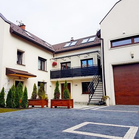 Apartament Old England Живець Екстер'єр фото